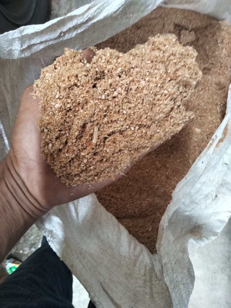 Premium oud oil, Natural Agarwood chips, Oud Supplier Indonesia